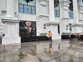 Dịch vụ vệ sinh chuyên nghiệp cho trung tâm thương mại