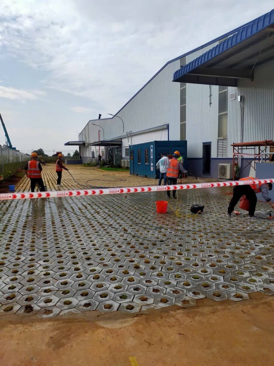 Dịch vụ vệ sinh công nghiệp chuyên nghiệp  – uy tín – giá rẻ Green Champa