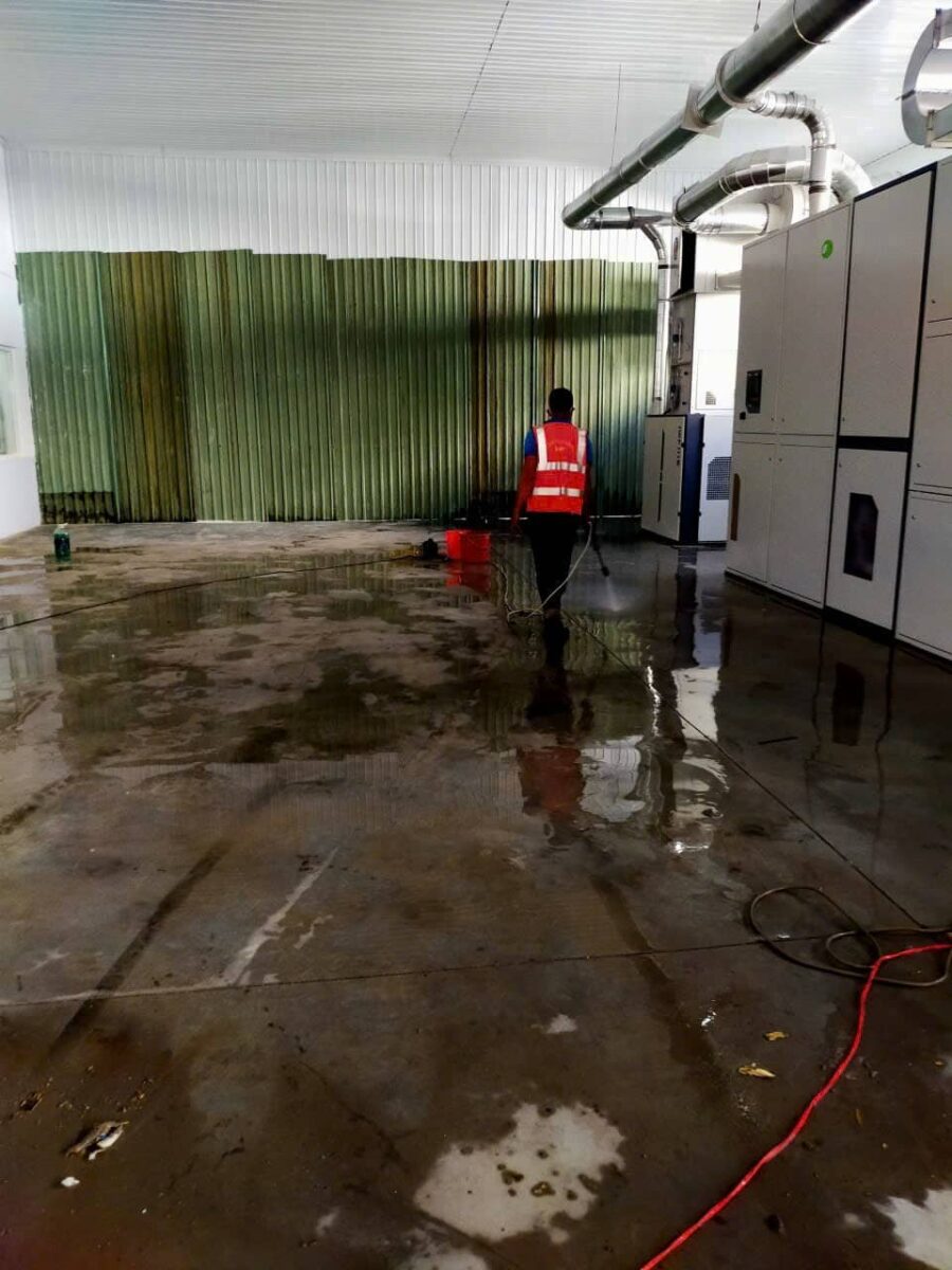 Dịch vụ vệ sinh công nghiệp chuyên nghiệp  – uy tín – giá rẻ Green Champa