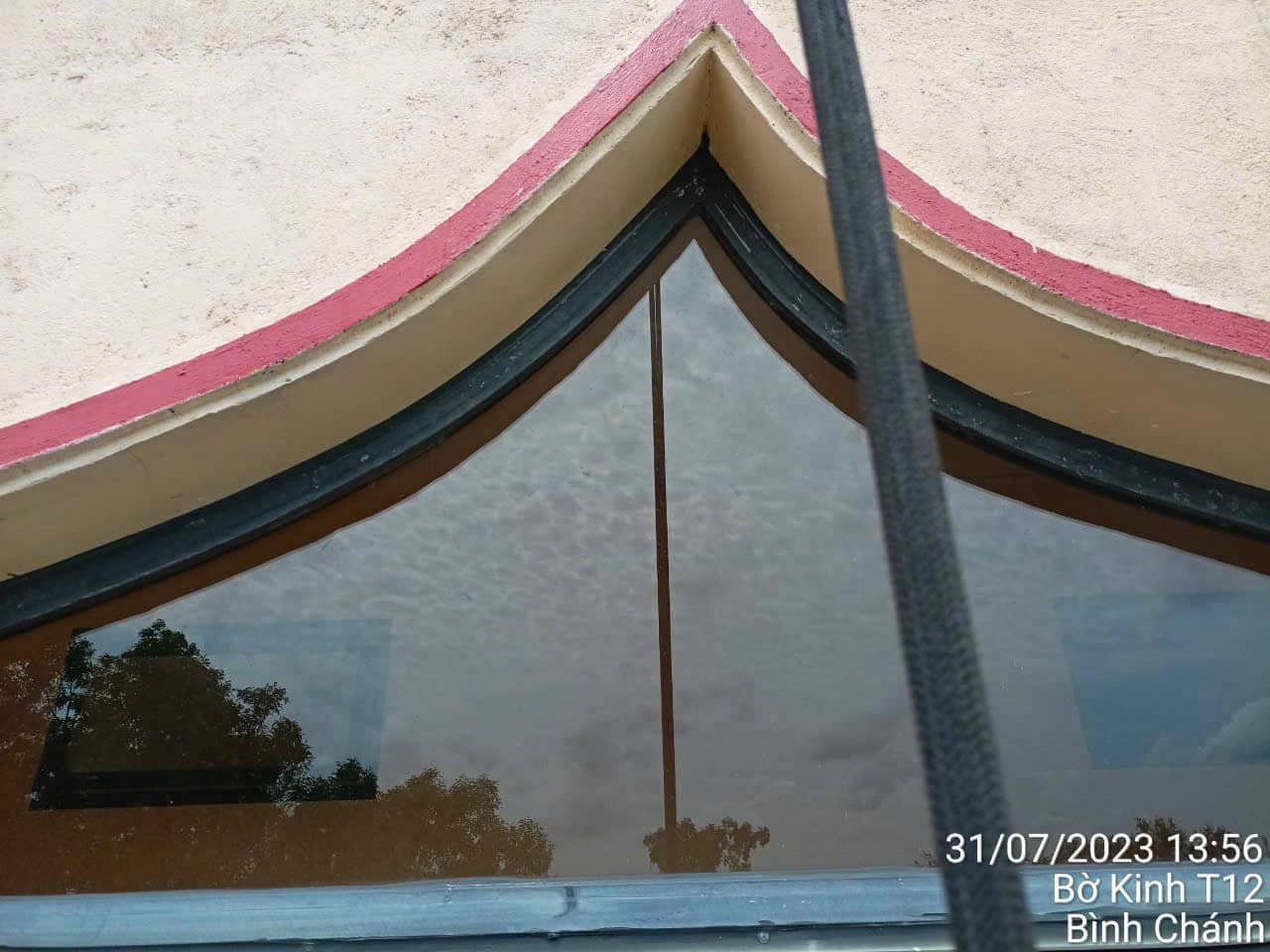 Dịch Vụ Đu Dây Bắn Keo Silicon & Bảo Trì Mặt Ngoài Tòa Nhà Tại TP.HCM