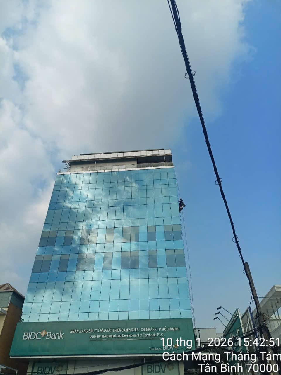 Dịch Vụ Đu Dây Chống Thấm Tại Đồng Nai: Giải Pháp Chuyên Sâu Cho Nhà Xưởng & Nhà Cao Tầng