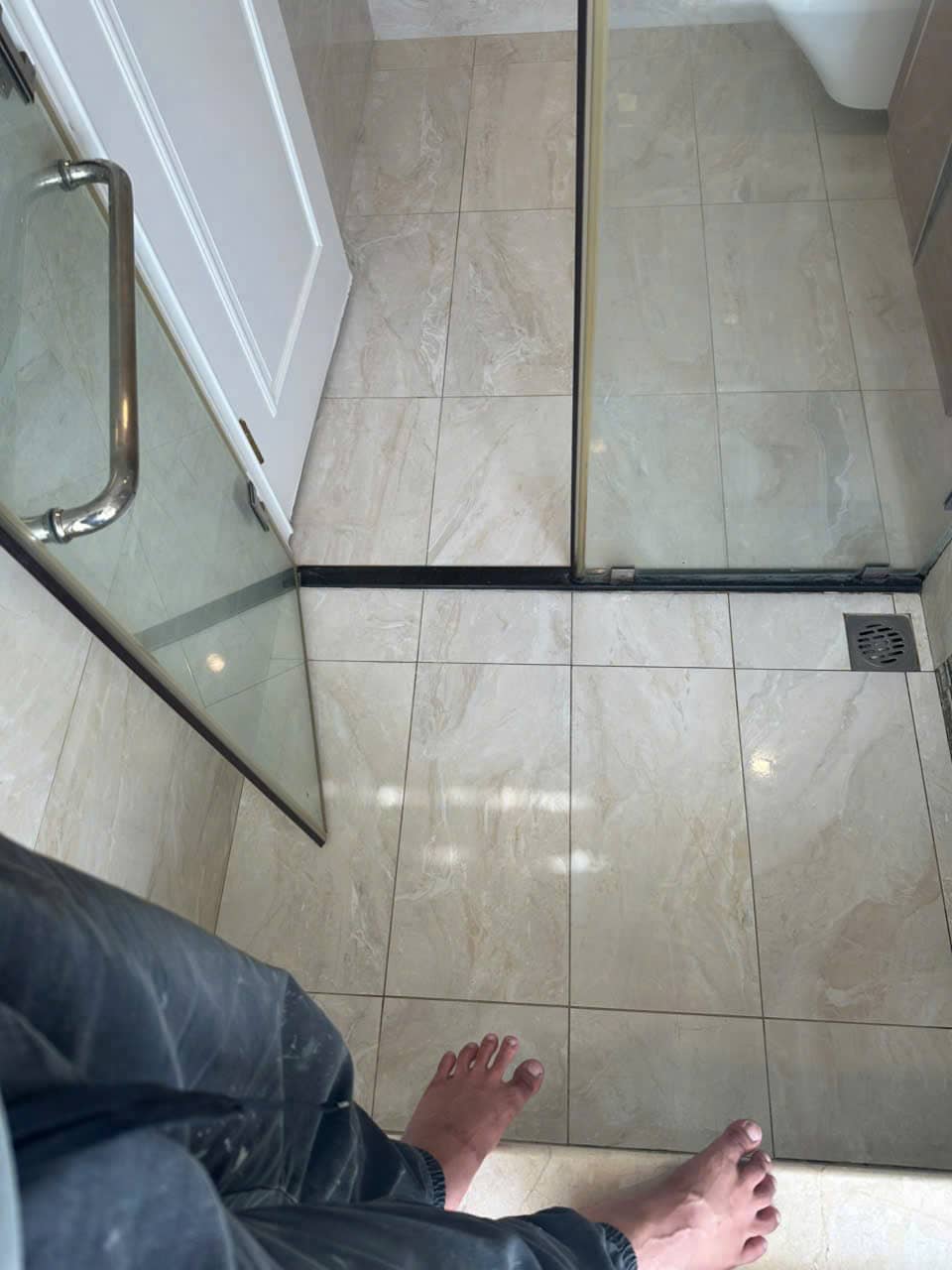Thi Công Ron Keo Epoxy Tại Bình Thuận: Chống Thấm – Chống Bong Tróc – Bền Màu Vĩnh Cửu