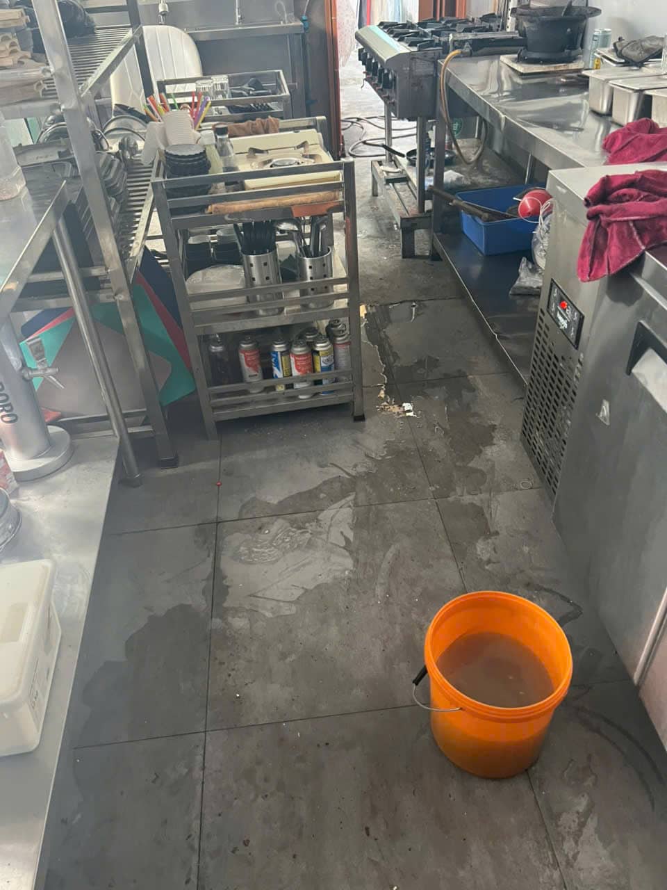 Dịch Vụ Vệ Sinh Bếp Nhà Hàng Tại TP.HCM: Sạch Dầu Mỡ - Chuẩn ATVSTP 2026