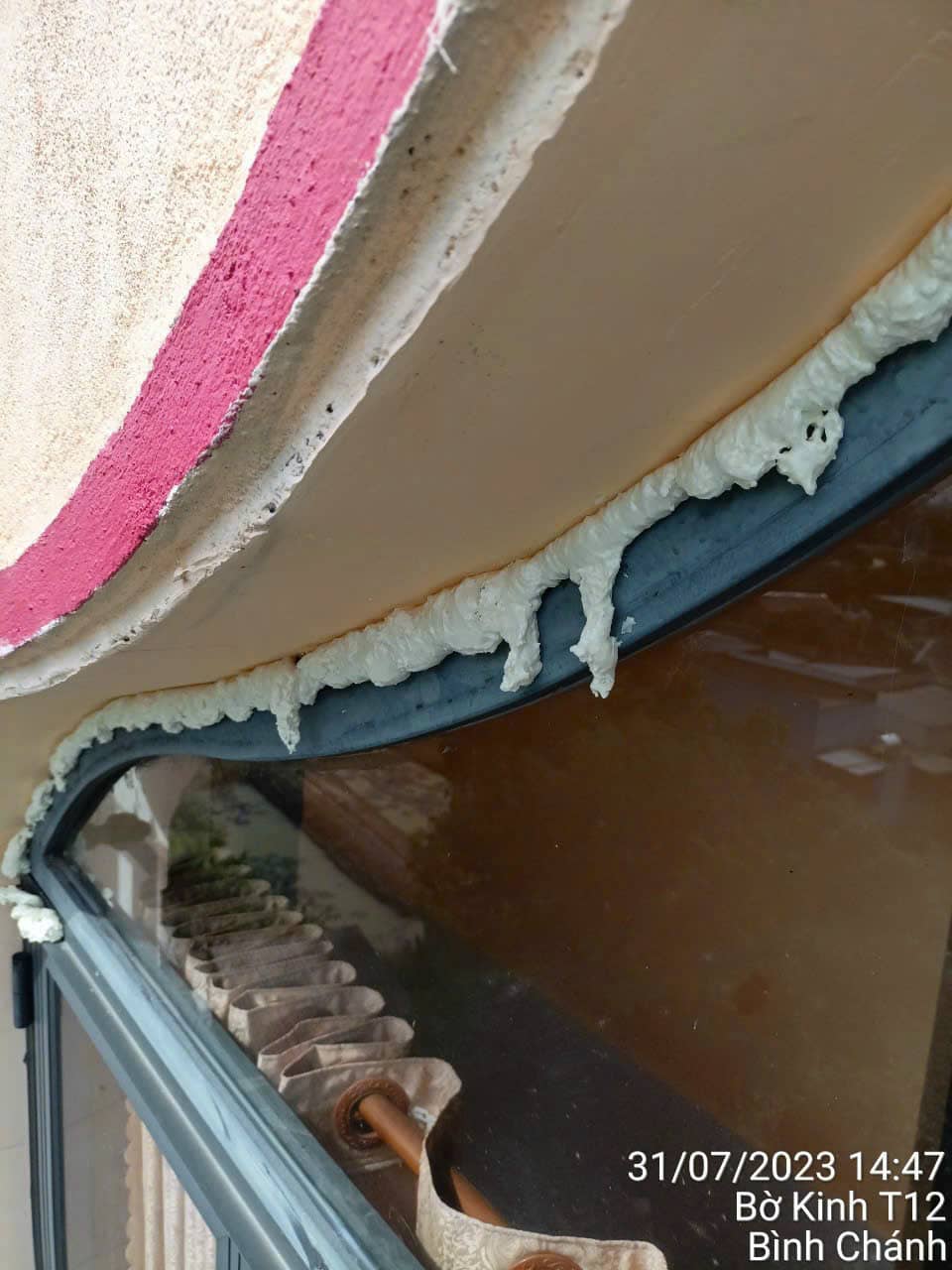 Thi Công Sơn Chống Thấm Tường Mặt Ngoài Tòa Nhà Tại Long An: Giải Pháp Bền Vững Cho Mọi Công Trình