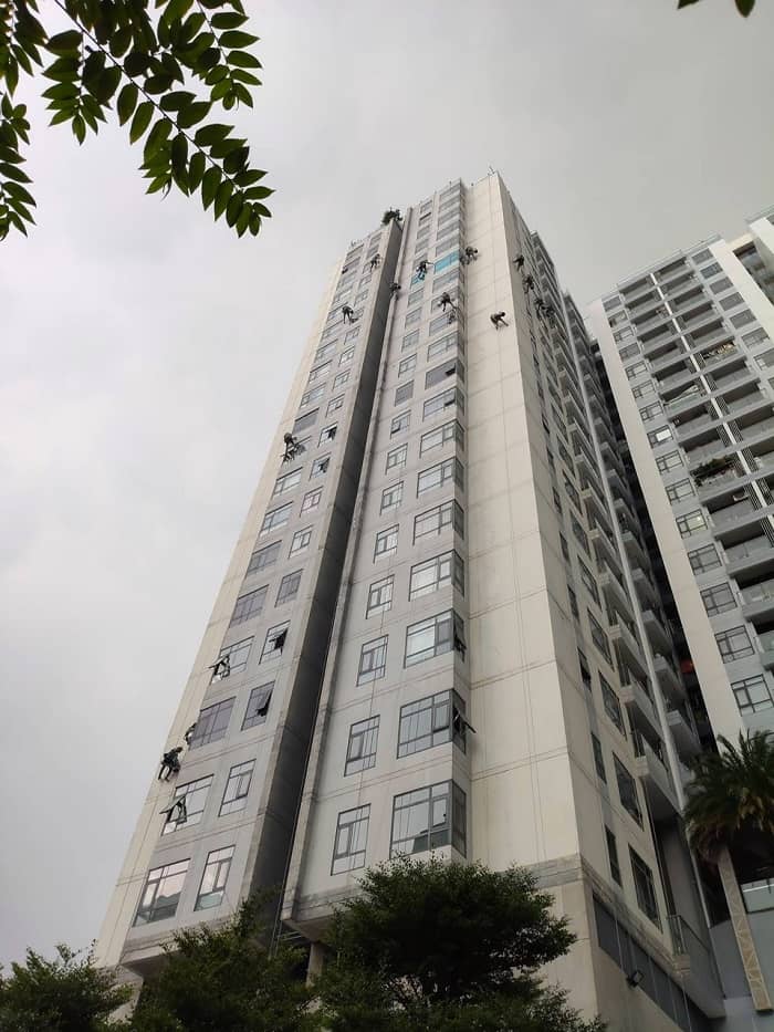 Thi Công Sơn Chống Thấm Tường Mặt Ngoài Tại Đồng Nai: Giải Pháp Bảo Vệ Công Trình Toàn Diện