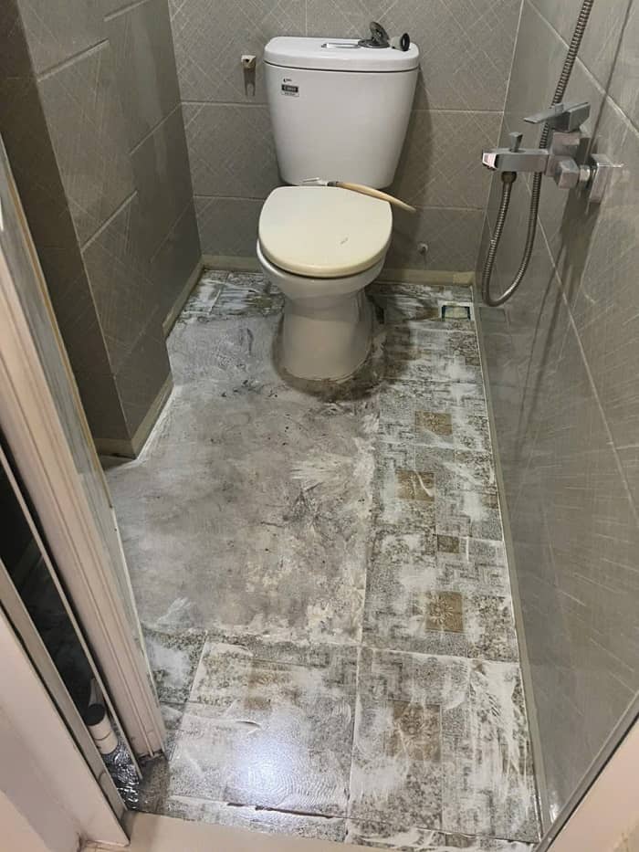 Thi Công Sơn Sàn Defix Chống Thấm Toilet: Giải Pháp "Cứu Cánh" Vĩnh Viễn Cho Sàn Nhà Vệ Sinh
