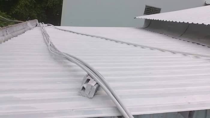 Phun Sơn Chống Thấm Vách Mái Tôn Nhà Xưởng HCM: Giải Pháp Bảo Vệ Toàn Diện, Chống Nóng Kháng Dột Triệt Để 4 Phun Sơn Chống Thấm Vách Mái Tôn Nhà Xưởng HCM: Giải Pháp Bảo Vệ Toàn Diện, Chống Nóng Kháng Dột Triệt Để