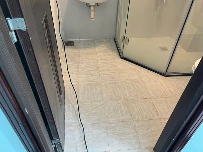 Giải Pháp Đột Phá: Sơn Sàn Epoxy Tự San Phẳng Cát Màu Kingsmenterrazy Chống Thấm, Không Đục Phá Tại Đồng Nai 7 Giải Pháp Đột Phá: Sơn Sàn Epoxy Tự San Phẳng Cát Màu Kingsmenterrazy Chống Thấm, Không Đục Phá Tại Đồng Nai