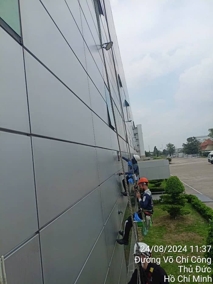 Kỹ Thuật Quét Mạng Nhện, Tổng Vệ Sinh Nhà Xưởng Tại Củ Chi: Giải Pháp Thanh Lọc Không Gian Sản Xuất Chuyên Sâu, Đạt Chuẩn Kiểm Định Quốc Tế 8 Kỹ Thuật Quét Mạng Nhện, Tổng Vệ Sinh Nhà Xưởng Tại Củ Chi: Giải Pháp Thanh Lọc Không Gian Sản Xuất Chuyên Sâu, Đạt Chuẩn Kiểm Định Quốc Tế